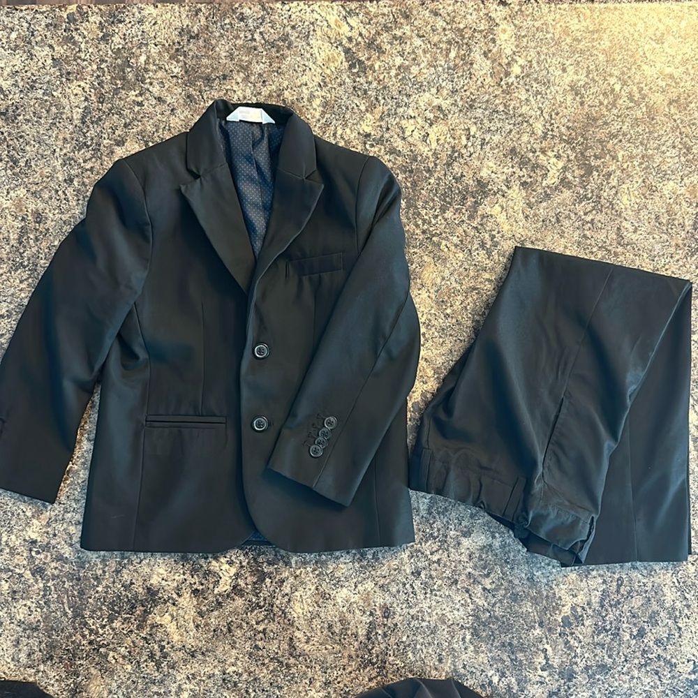 Boys Cat & Jack Black Suit Size 5